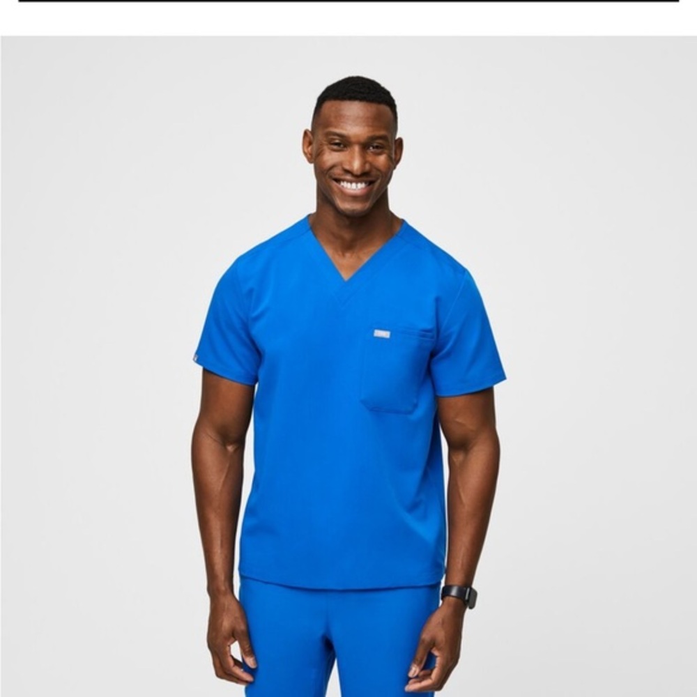 FIGS men Leo Three-Pocket Scrub Top XXL new